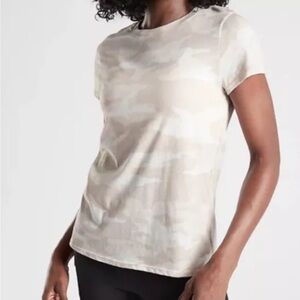 Athleta Camo Short Sleeve Shirt Sz S *L5